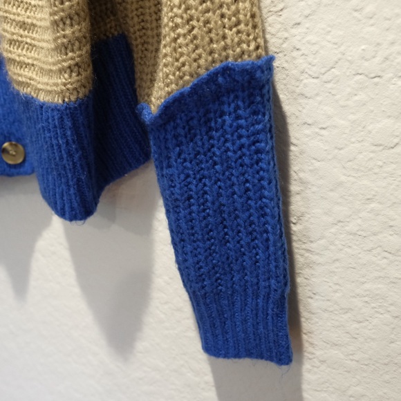 Lush Chunky Knit V-Neck Cardigan Size M Tan Blue Colorblock Buttons - Picture 4 of 6